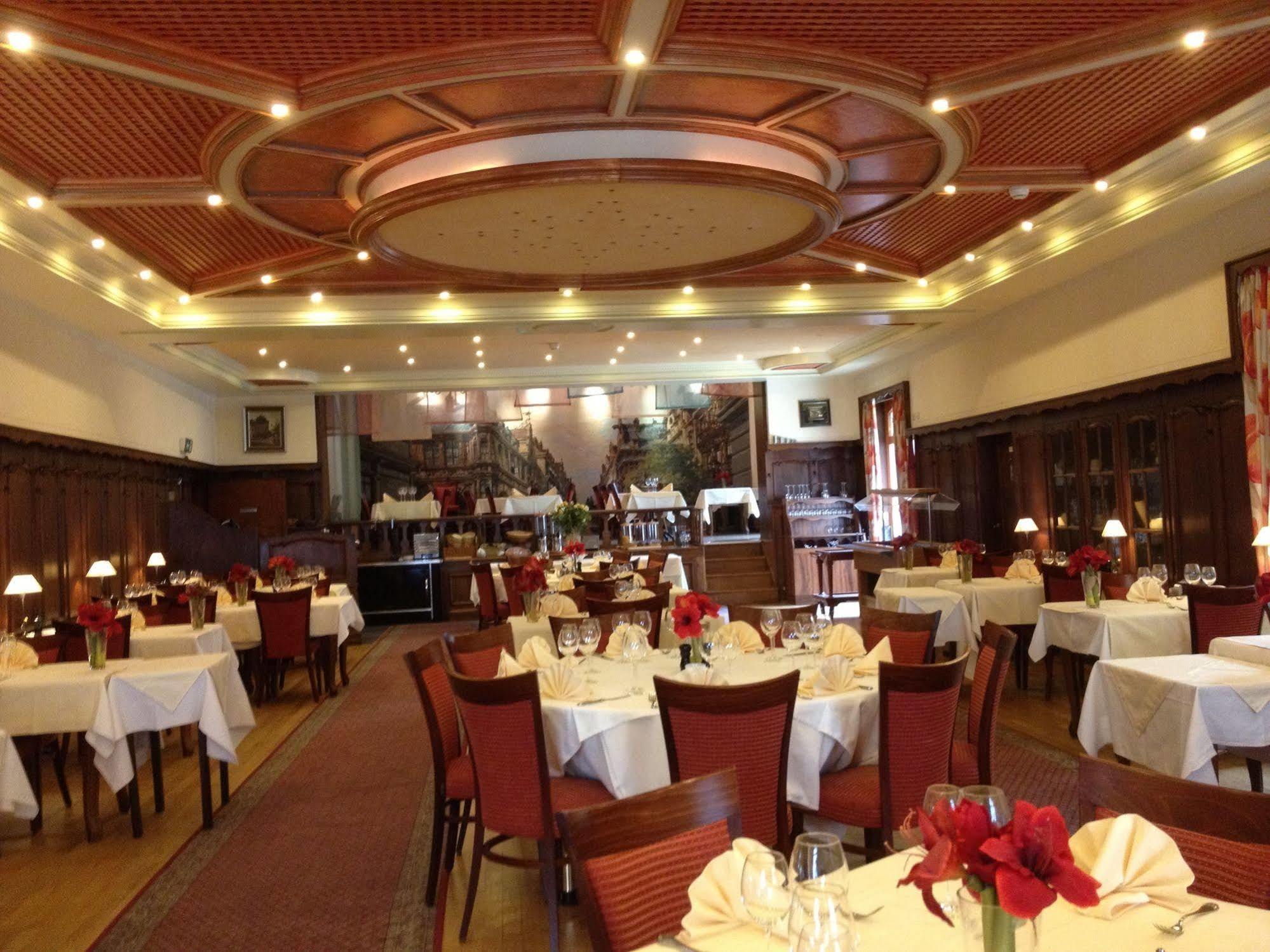 ויאנדן Hotel - Restaurant " Victor Hugo" מראה חיצוני תמונה